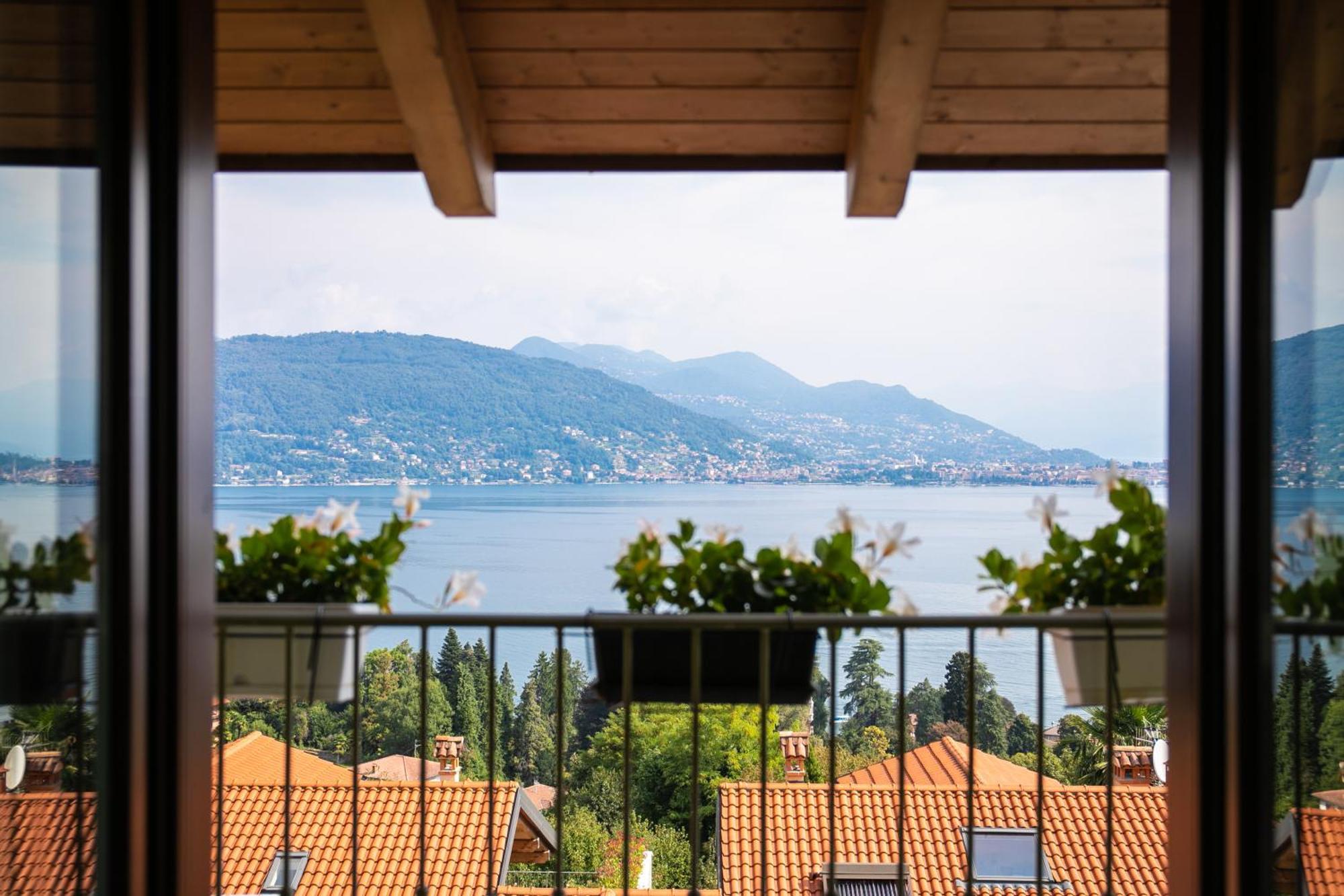 Appartamento Relax House Baveno Esterno foto